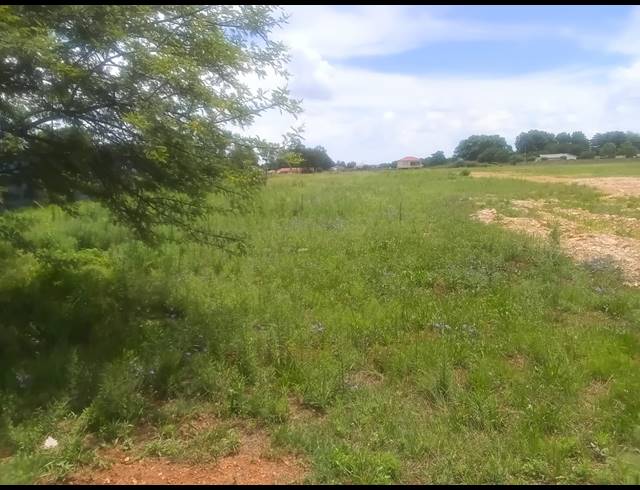1,000M² VACANT LAND FOR SALE IN KOOKRUS